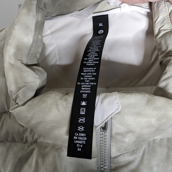 lululemon athletica Cream Puffer Vest - Picture 5 of 6